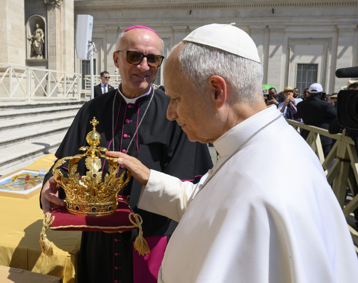 Michele Affidato Corona di Cirinnà Papa Leone - Foto Uff. Stampa Michele Affidato 14.09.2026