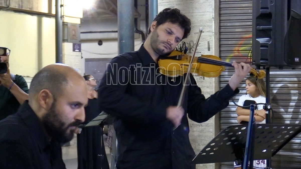 Piano in Piazza - Piazza Mercato Crotone - Foto Redazione 18.09.2026
