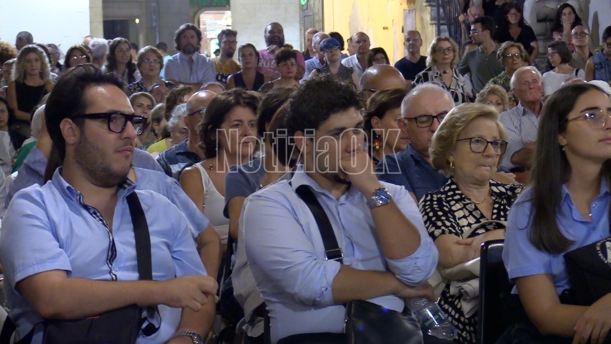 Piano in Piazza - Piazza Mercato Crotone - Foto Redazione 18.09.2026