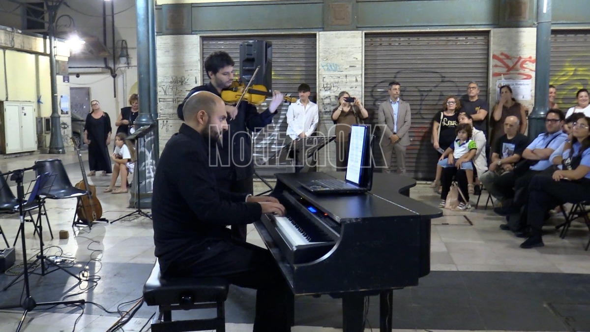 Piano in Piazza - Piazza Mercato Crotone - Foto Redazione 18.09.2026