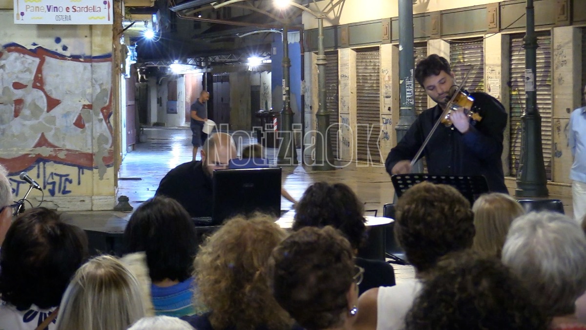 Piano in Piazza - Piazza Mercato Crotone - Foto Redazione 18.09.2026