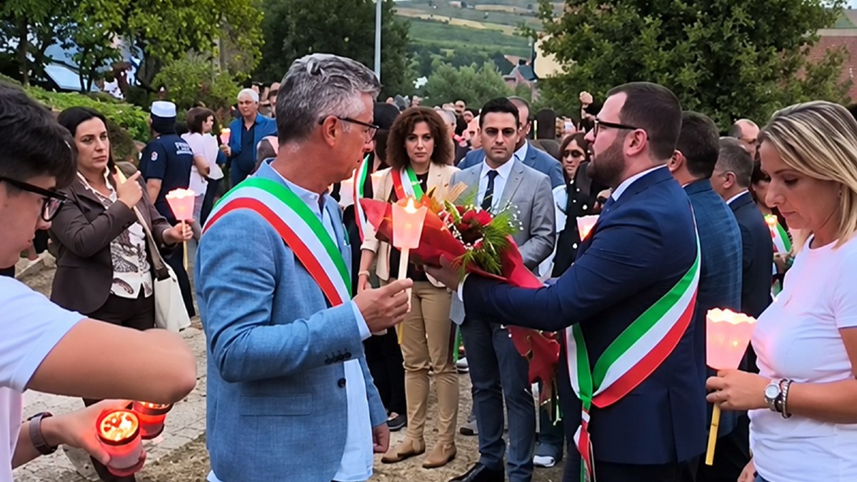 Fiaccolata per Denise Cosco - Petilia Policastro - Foto Redazione 