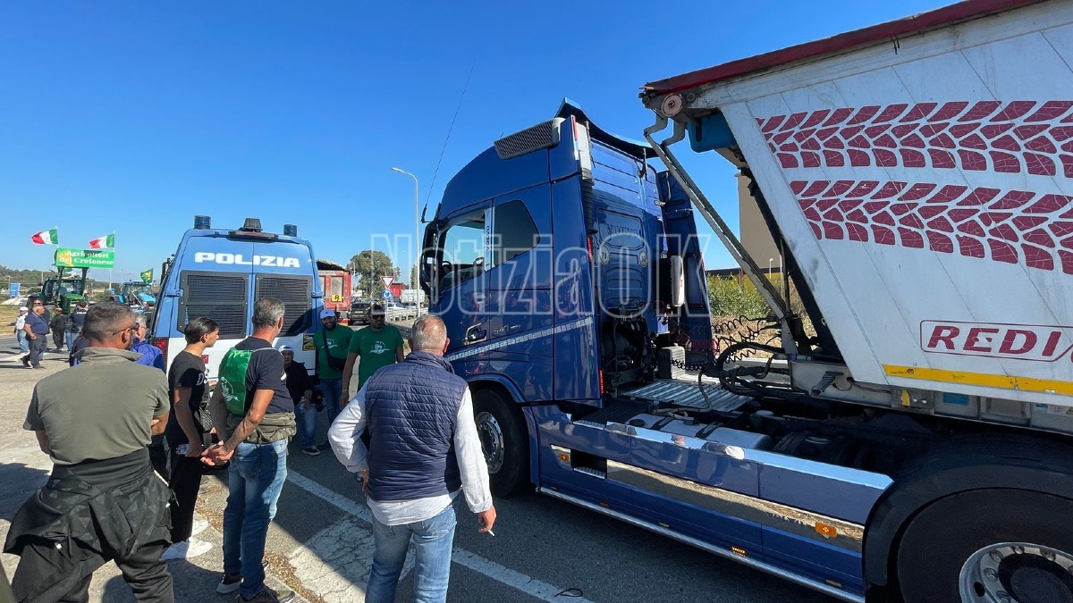 Protesta agricoltori Crotone - Redazione 28.09.2026