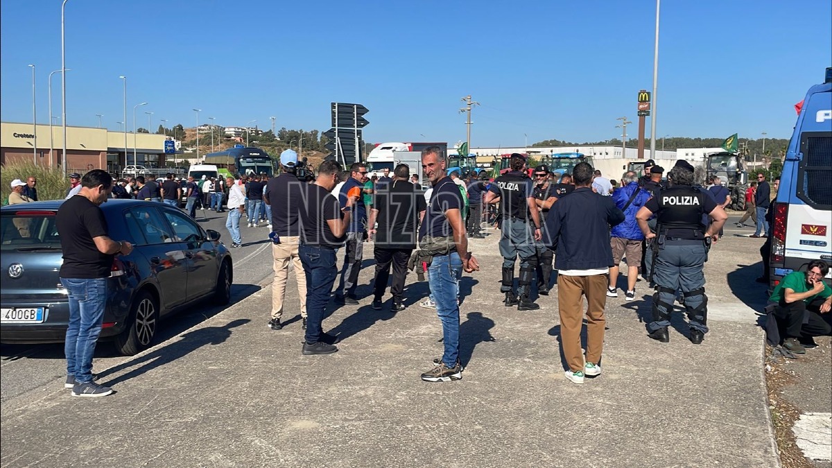 Protesta agricoltori Crotone - Redazione 28.09.2026