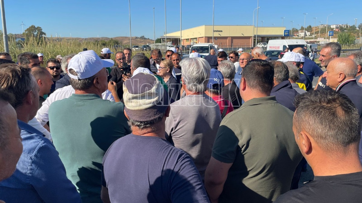 Protesta agricoltori Crotone - Redazione 28.09.2026