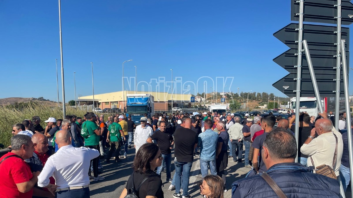 Protesta agricoltori Crotone - Redazione 28.09.2026