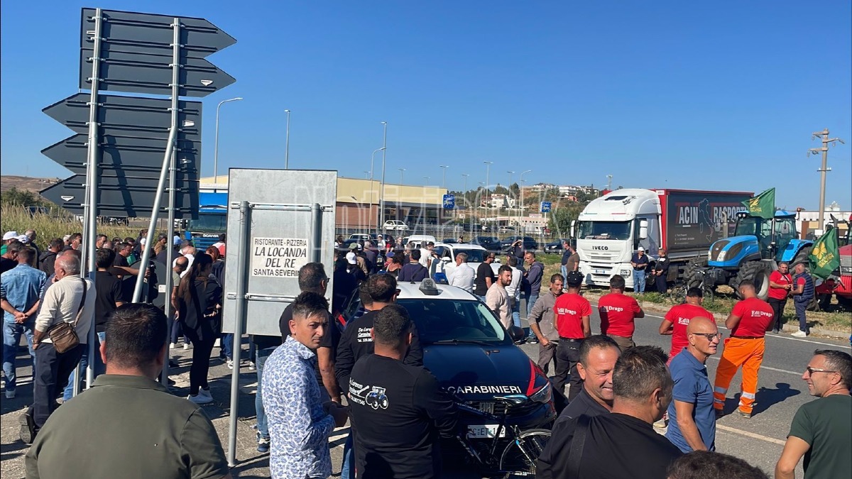 Protesta agricoltori Crotone - Redazione 28.09.2026