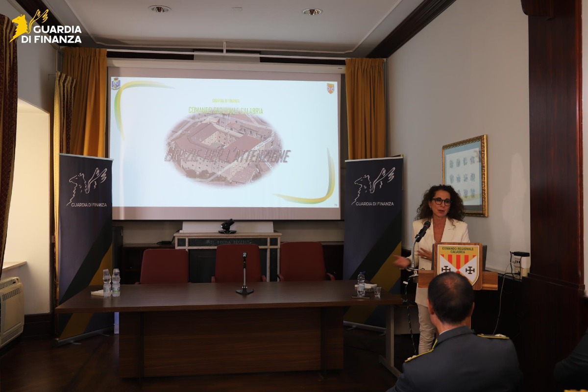 Wanda Ferro in visita al comando regionale Guardia di finanza catanzaro - Foto Uff. Stampa Guardia di finanza 29.09.2026