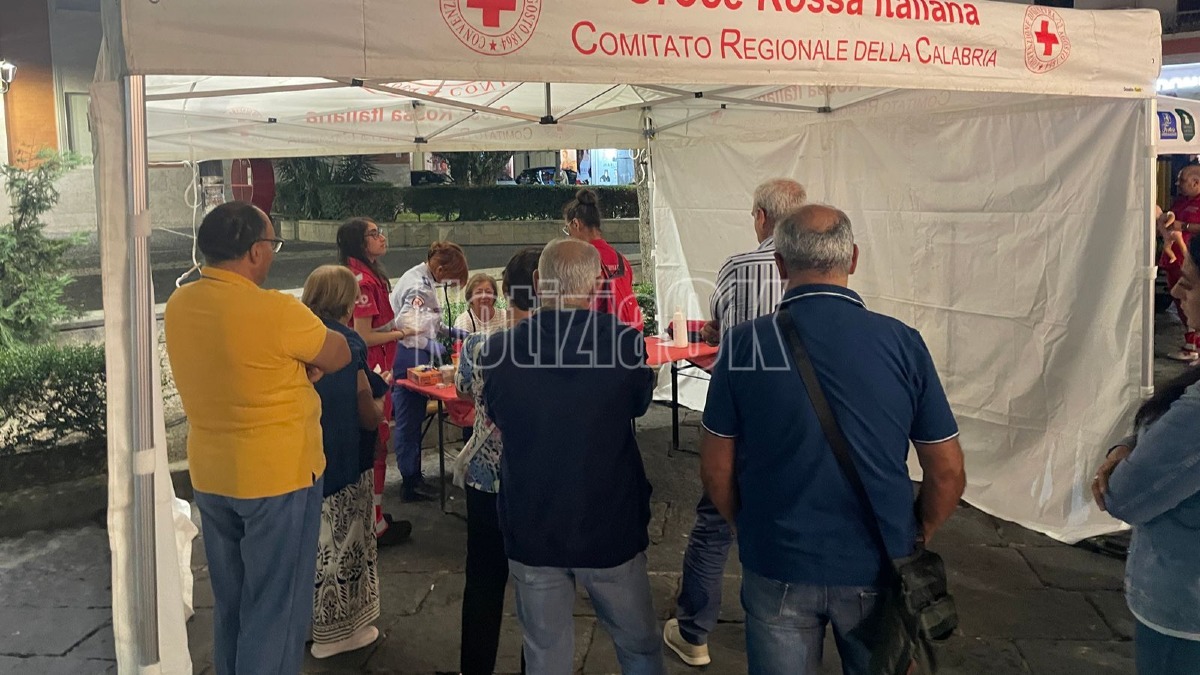 Croce Rossa in Piazza della Resistenza Crotone - Foto Redazione 29.09.2026