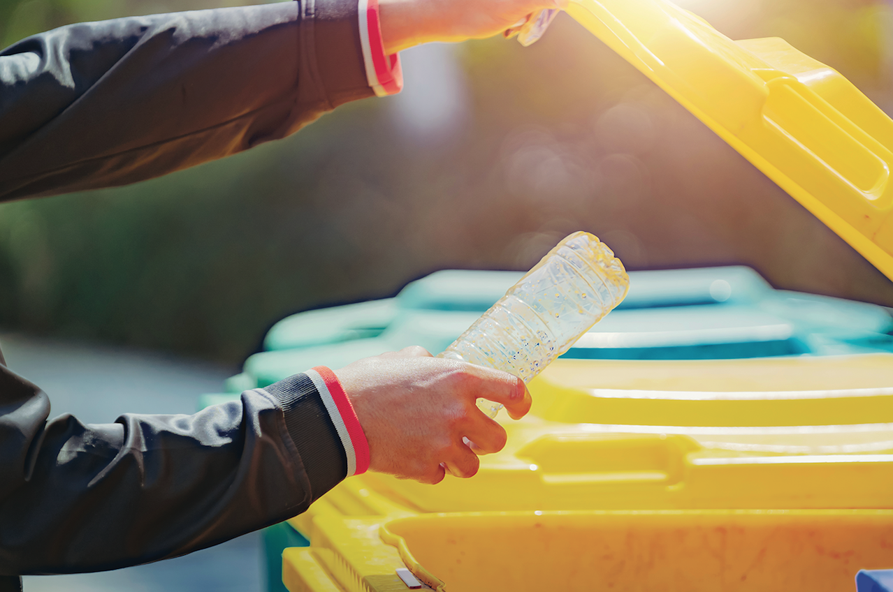 Plastica sui balconi nel Cosentino, Tridico torna a interrogare la Commissione europea - Foto: Redazione