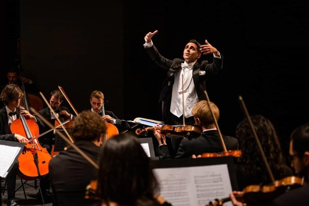 Il maestro crotonese Ferdinando Sulla inaugura la stagione lirica del Teatro Rendano - Foto: Uff. Stampa Ferdinando Sulla