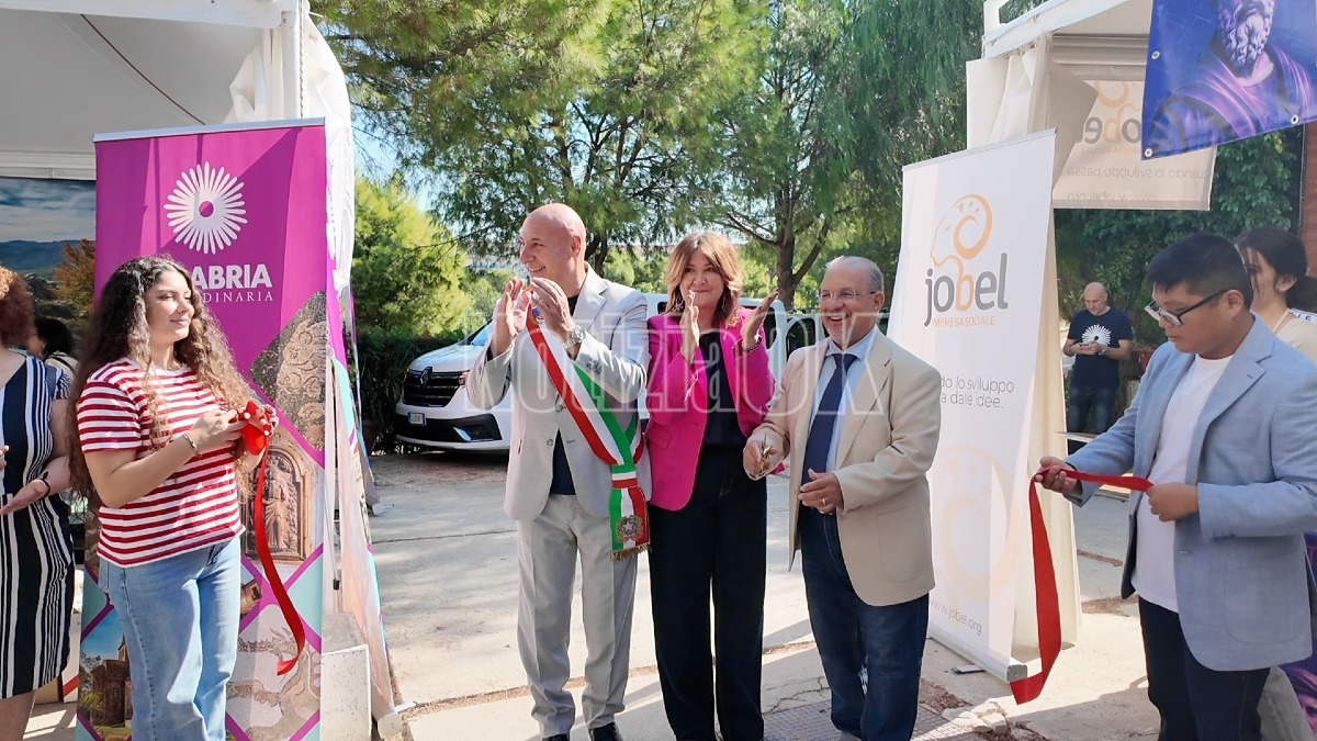 (VIDEO) Crotone apre le porte al turismo scolastico: al via la Borsa internazionale Kultus - Foto: Redazione 