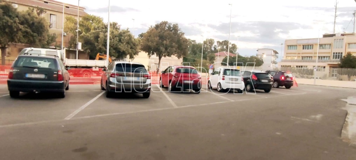 Crotone, lavori alla segnaletica: divieto di sosta con rimozione alla stazione ferroviaria - Foto: Redazione