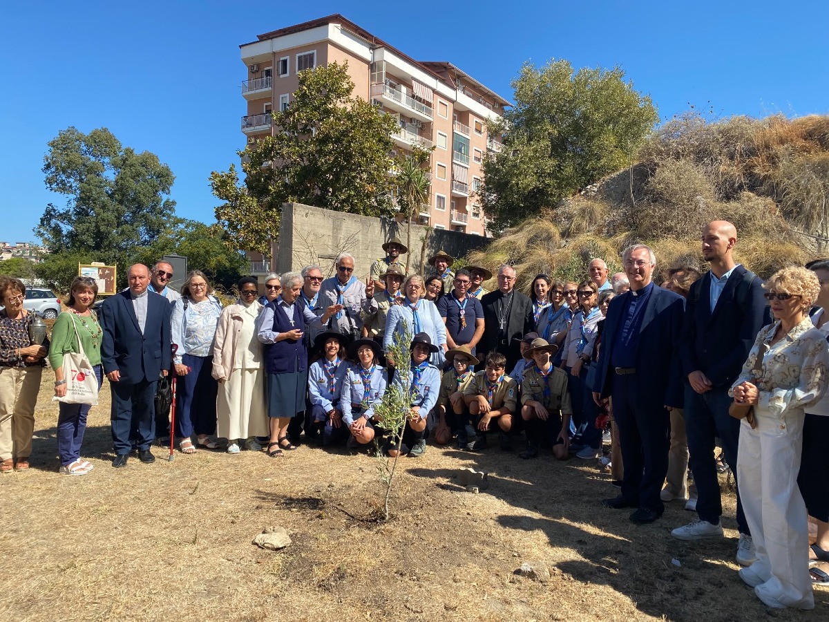 A Crotone la Giornata diocesana per la Custodia del Creato: l’ulivo della Madonna simbolo di responsabilità - Foto Uff. Stampa Gruppo Scout FSE Crotone 2 “San Domenico”