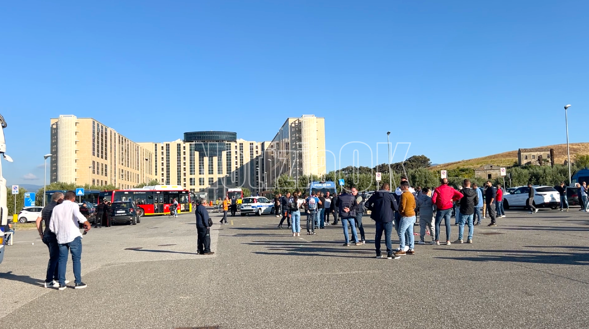 Protesta alla Cittadella Regionale, Fedralog: "La mobilitazione non si ferma, servono risposte concrete" - Foto: Redazione