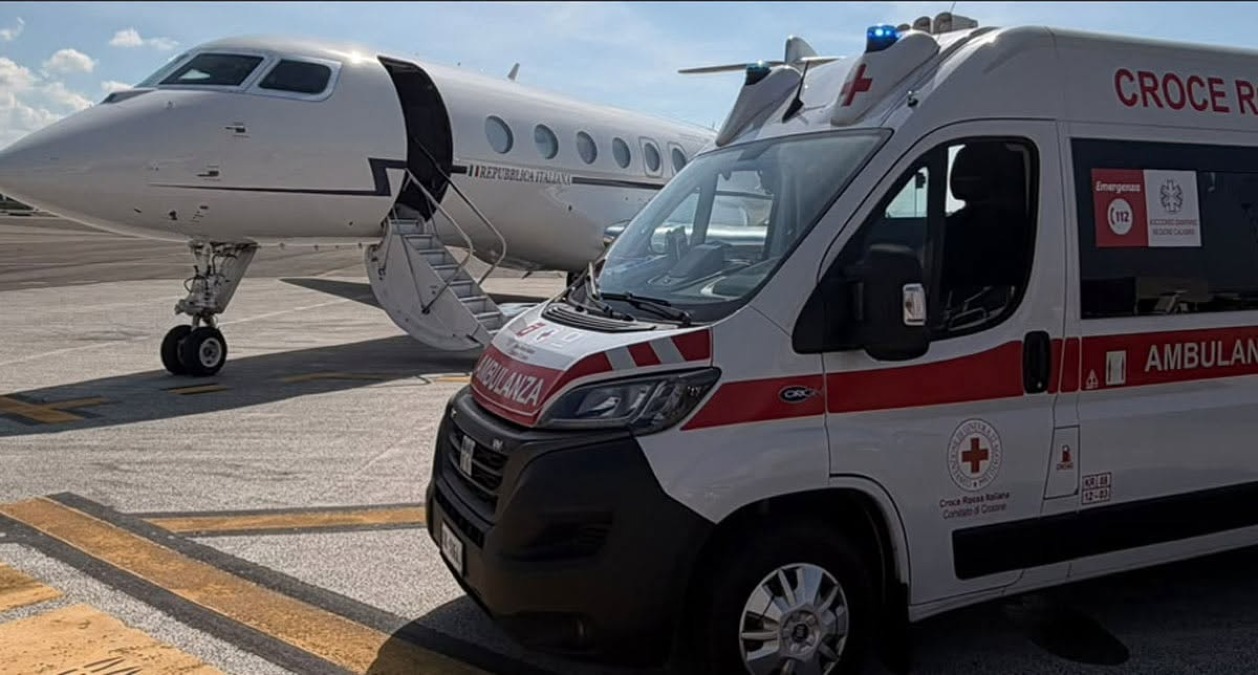 Bambino in pericolo di vita: trasportato d'urgenza da Lamezia Terme al "Gaslini" - Foto: Uff. Stampa Croce Rossa Italiana - Comitato di Crotone 