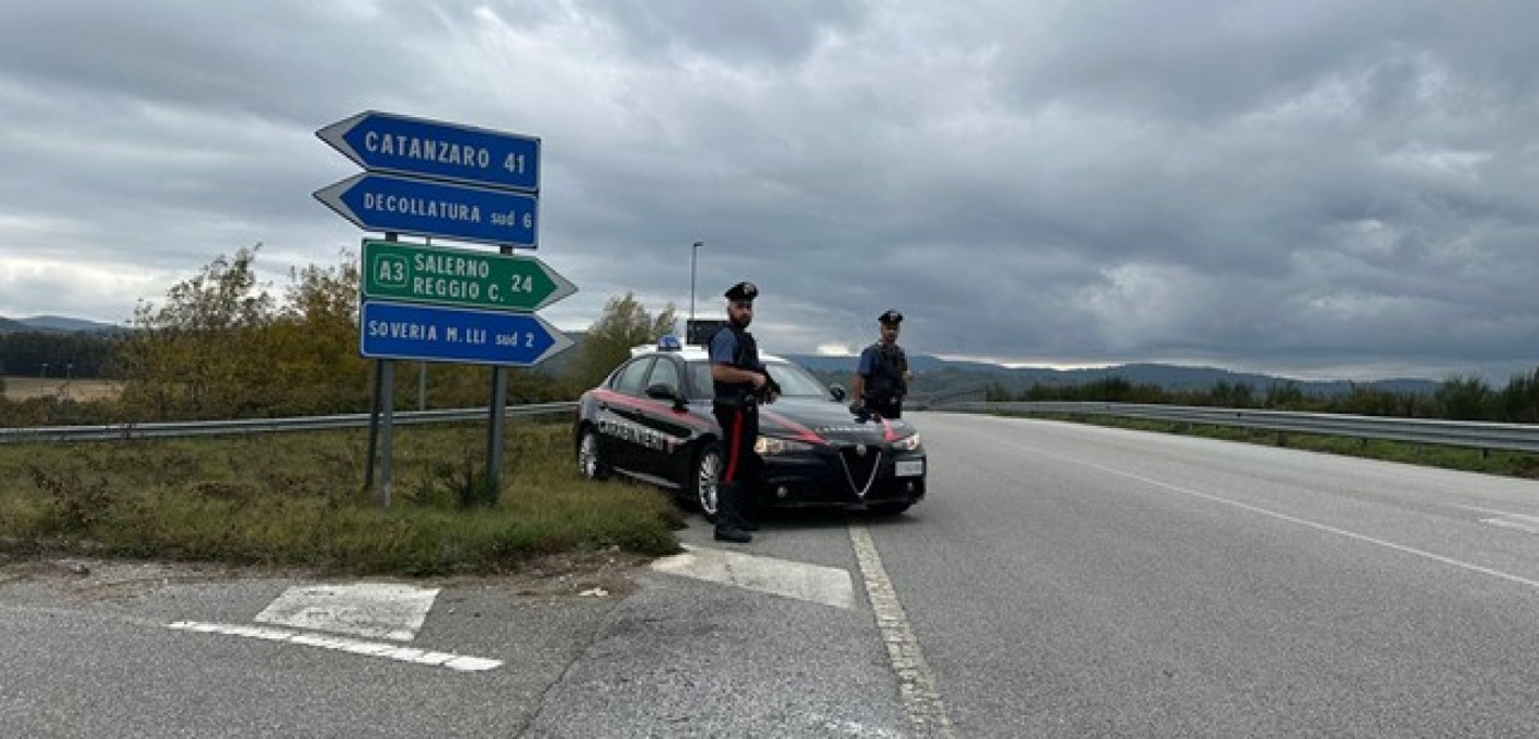 Patente falsa durante il controllo: giovane denunciato nel Catanzarese - 