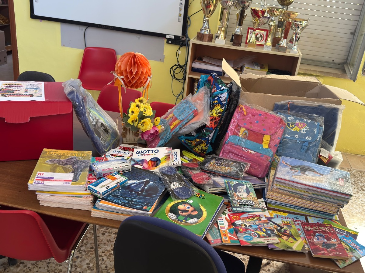 Mandatoriccio, la solidarietà entra a scuola con “Matita dopo Matita” - Foto Uff. Stampa Istituto comprensivo Mandatoriccio