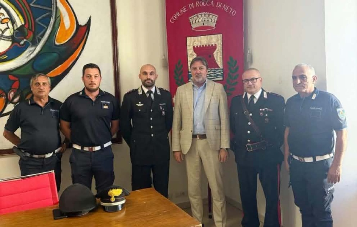 Rocca di Neto, incontro tra Istituzioni e Forze dell'Ordine: confronto su legalità e sicurezza  - Foto: Uff. Stampa Comune di Rocca di Neto