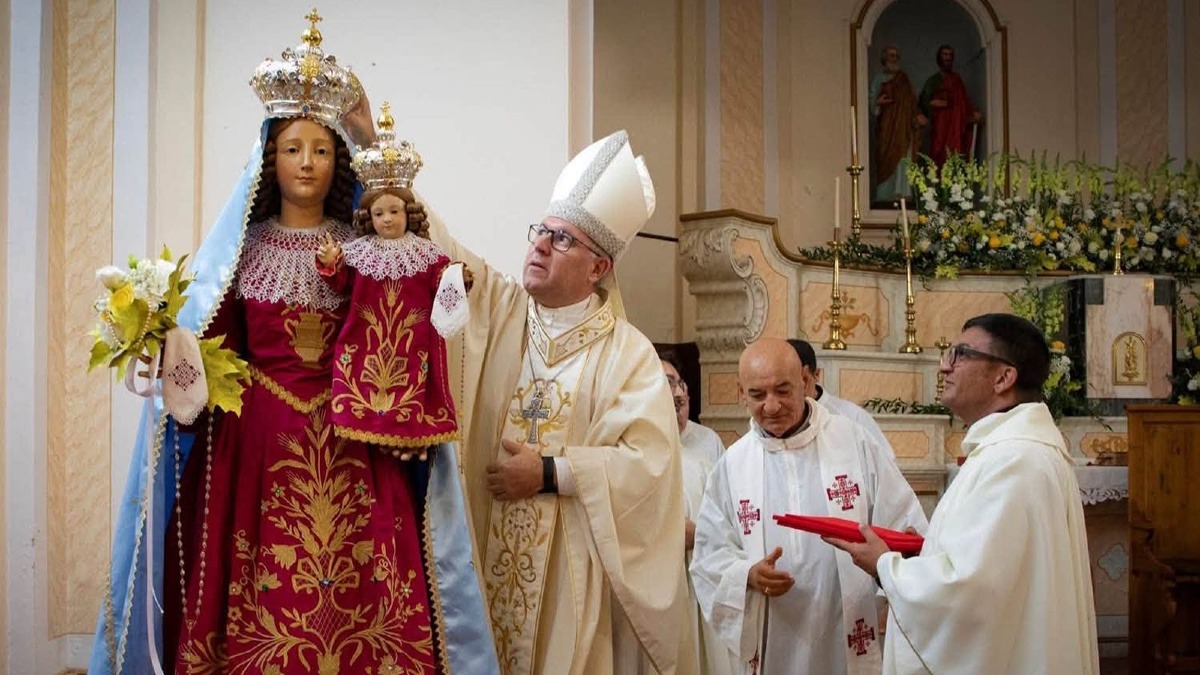 Petronà rinnova il voto alla Madonna, le nuove corone firmate da Michele Affidato - Foto Uff. Stampa Michele Affidato