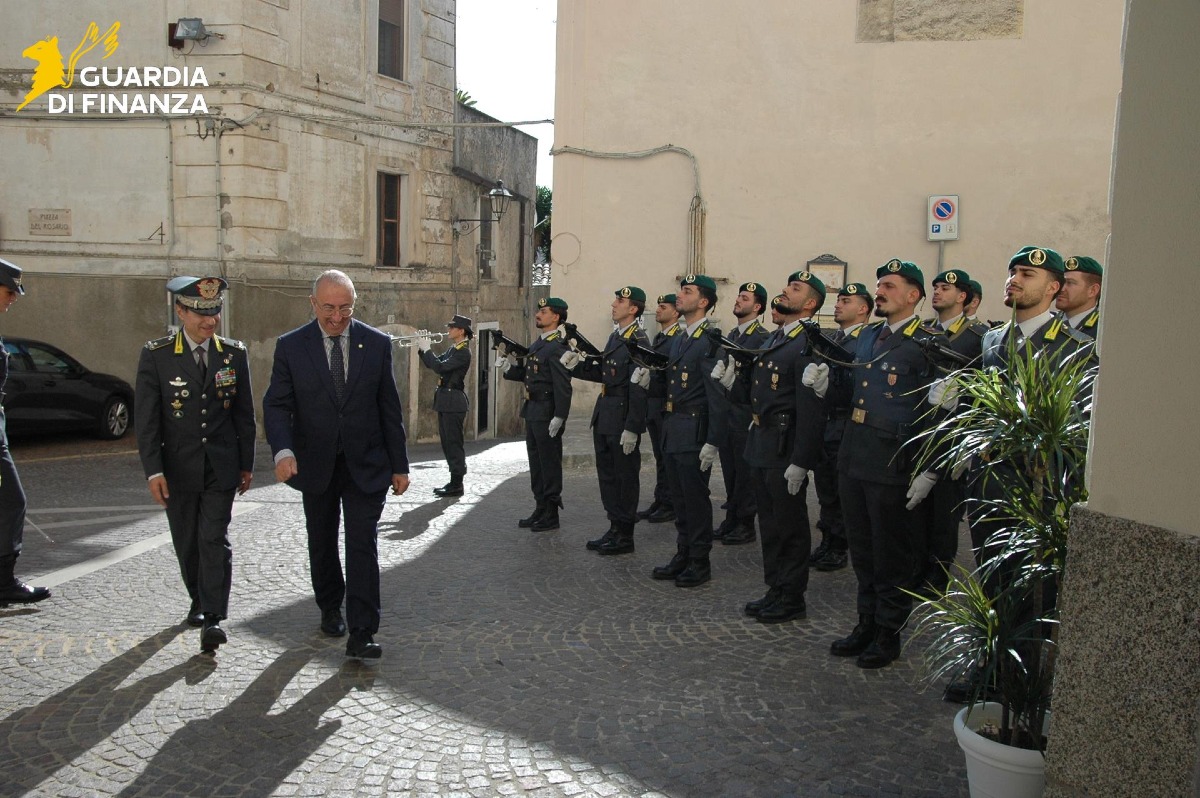 Il Prefetto di Catanzaro in visita al Comando Regionale Calabria della Guardia di Finanza - Foto: Uff. Stampa Comando Generale della Guardia di Finanza