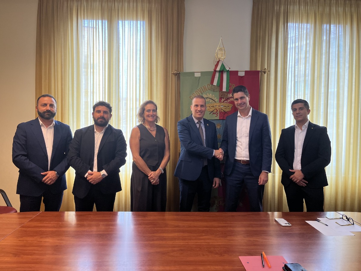 Crotone, Enel investe 59 milioni sulla rete elettrica: oltre 210 chilometri di nuovi cavi - Foto: Uff. Stampa Provincia di Crotone