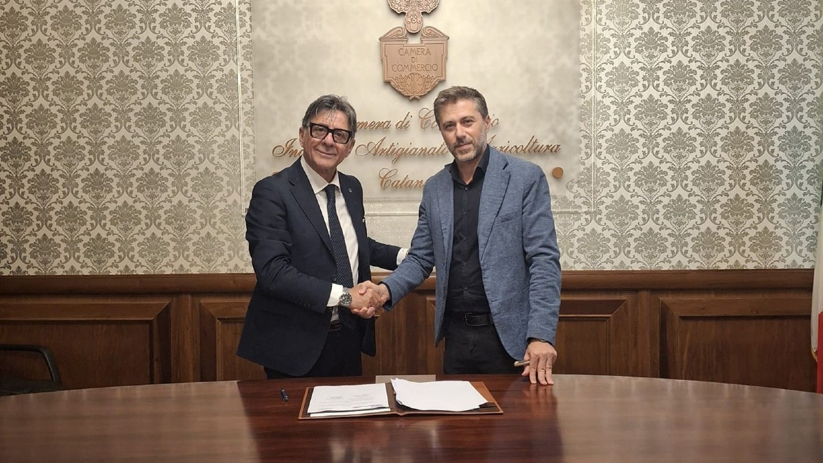 Catanzaro, nasce Isola Ventidue: navette e sosta agevolata per il commercio - Foto Uff Stampa Comune di Caanzaro