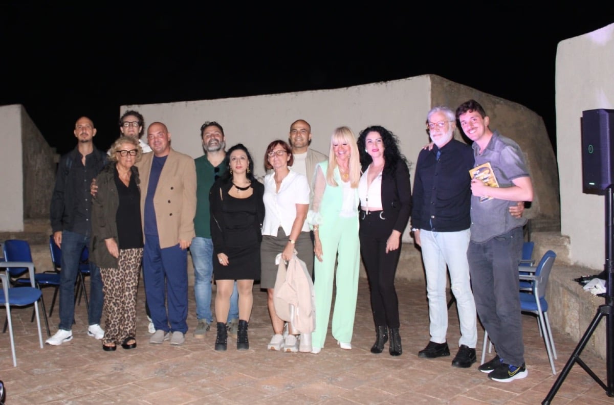 Crotone, Magna Grecia oggi conquista il Castello con arte e poesia - 