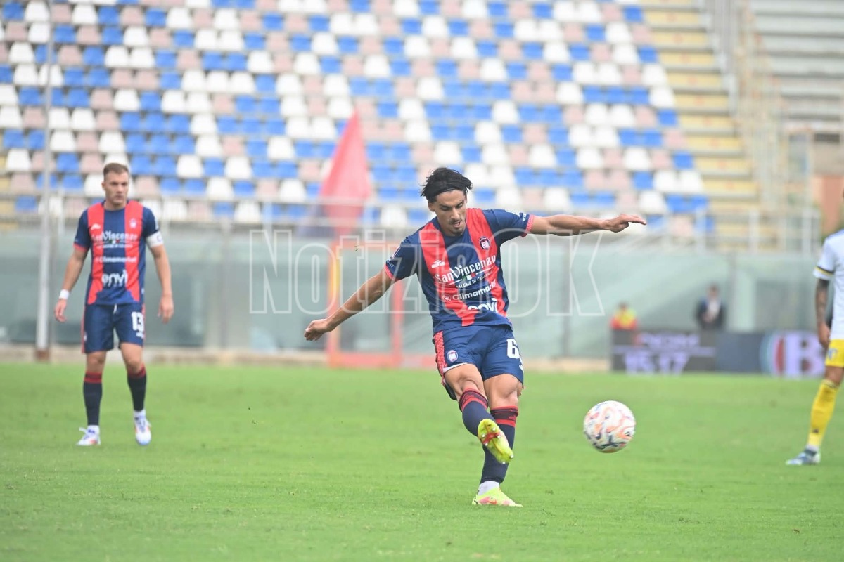 Crotone-Cerignola 2-3: Musso e Tanco non bastano, squali ancora battuti - Foto: Redazione 