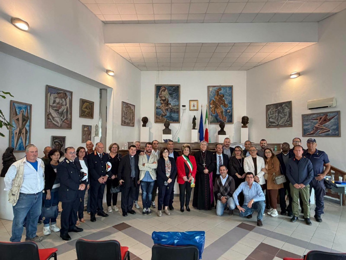 Amendolara accoglie il vescovo Francesco Savino per la visita pastorale - Foto: Uff. Stampa Comune di Amendolara