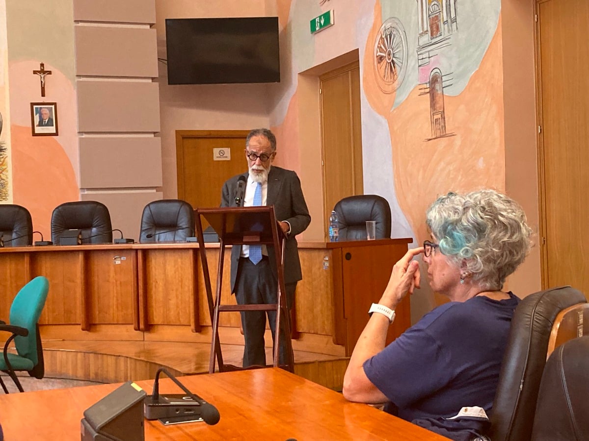 Cosenza rilancia l'appello per la pace, firmato un documento per l'Europa - Foto Uff. Stampa Comune di Cosenza 