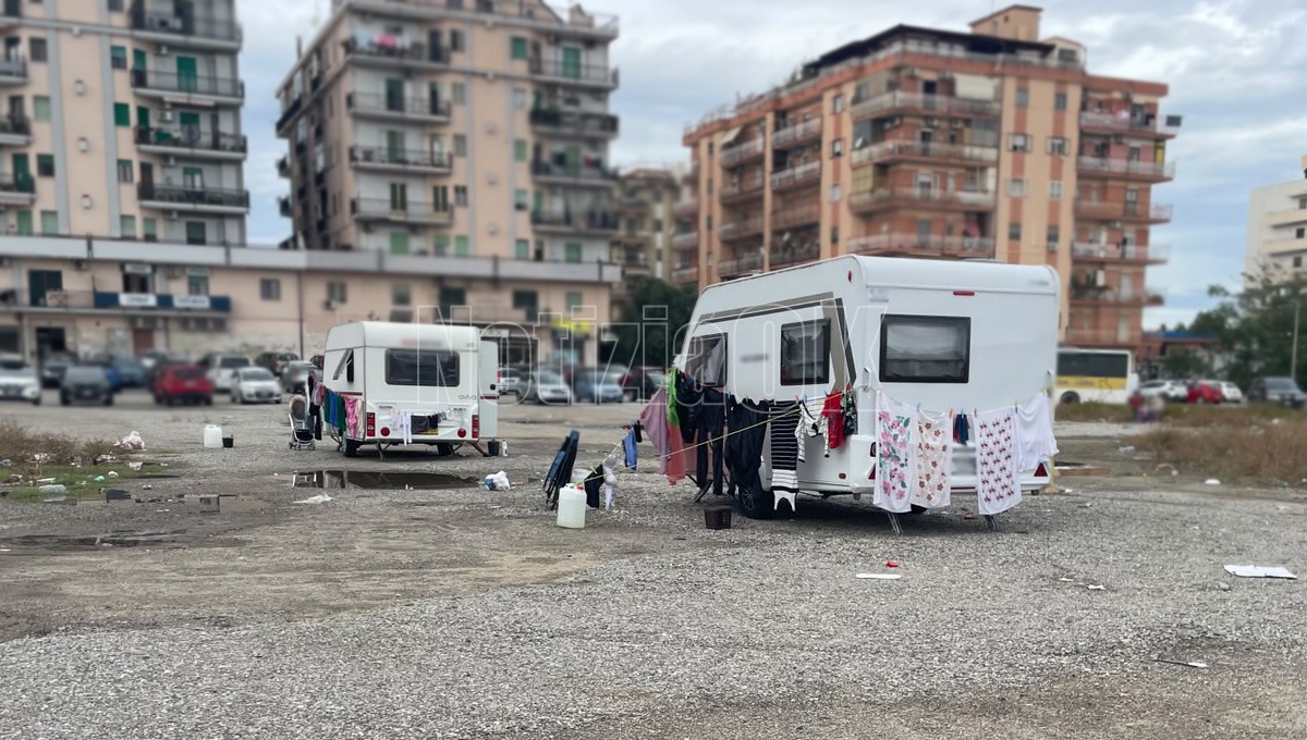 Crotone - Un nuovo accampamento nel centro della città - Foto: Redazione 