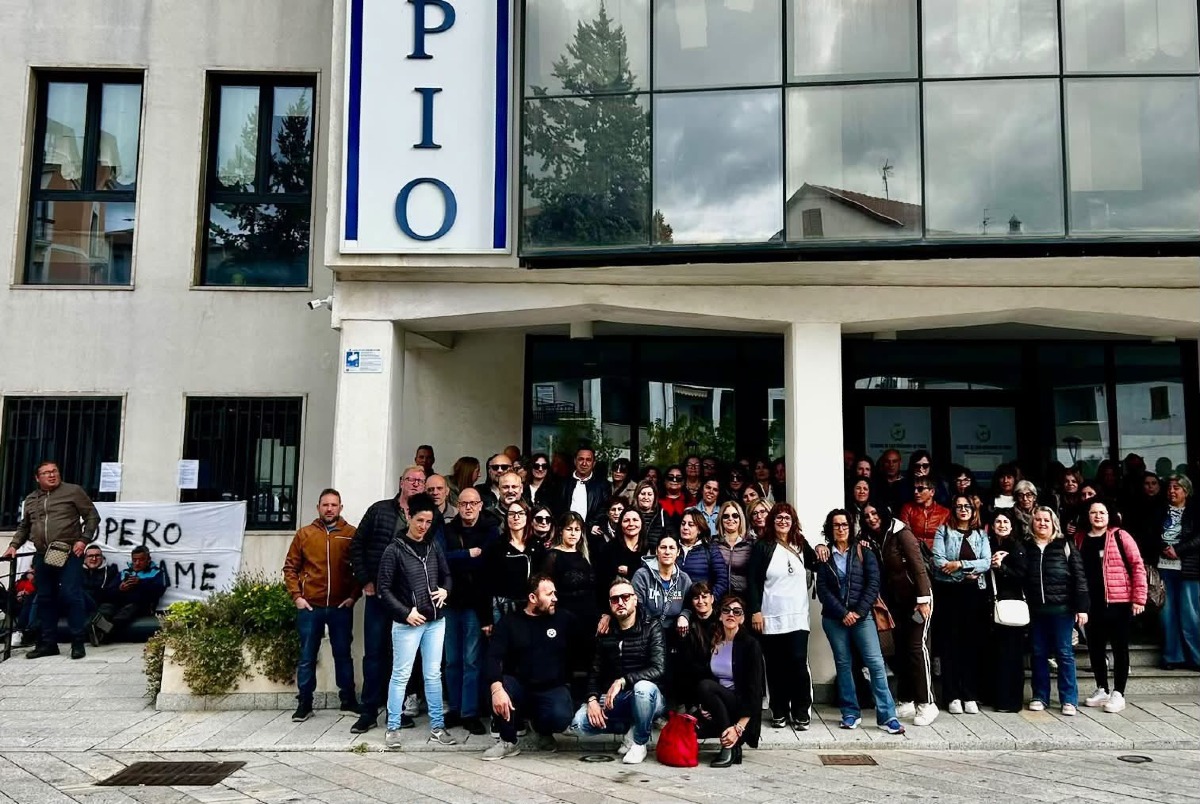 San Giovanni in Fiore, gli “Invisibili” in sciopero della fame: l’opposizione chiede la stabilizzazione - Foto: Marco Ambrogio