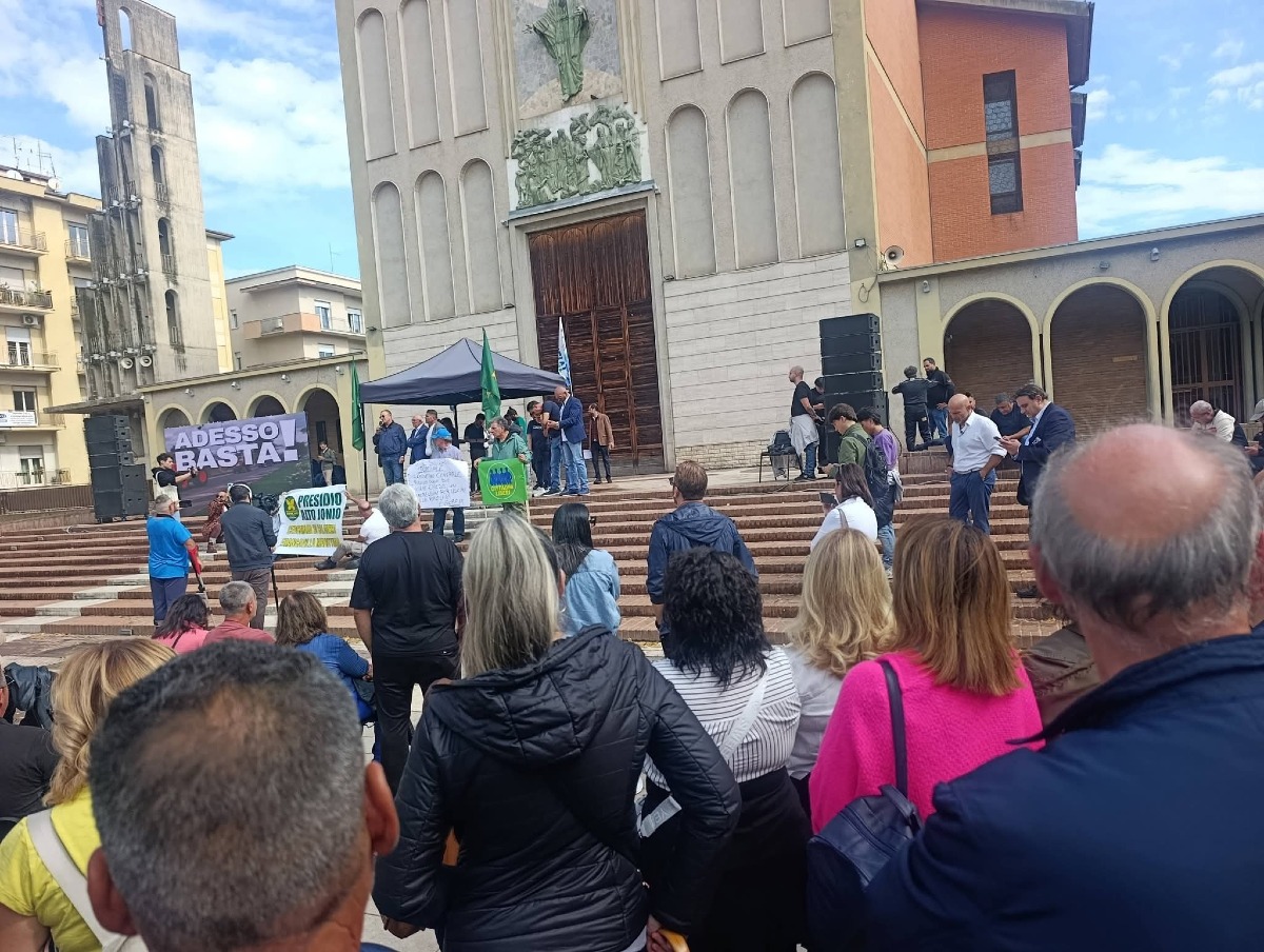Caro vita, la protesta partita dalla Calabria si allarga all’Italia: oltre mille persone a Cosenza - Foto: Uff. Stampa Movimento Popolare