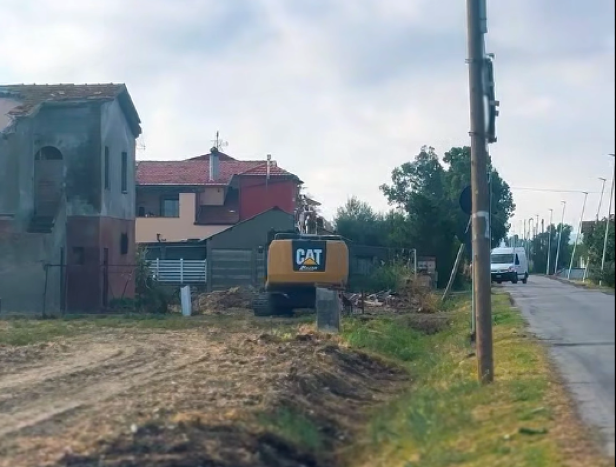 Crotone, al via la riqualificazione di via delle Conchiglie: lavori su quasi 4 chilometri - Foto: Uff. Stampa Comune di Crotone