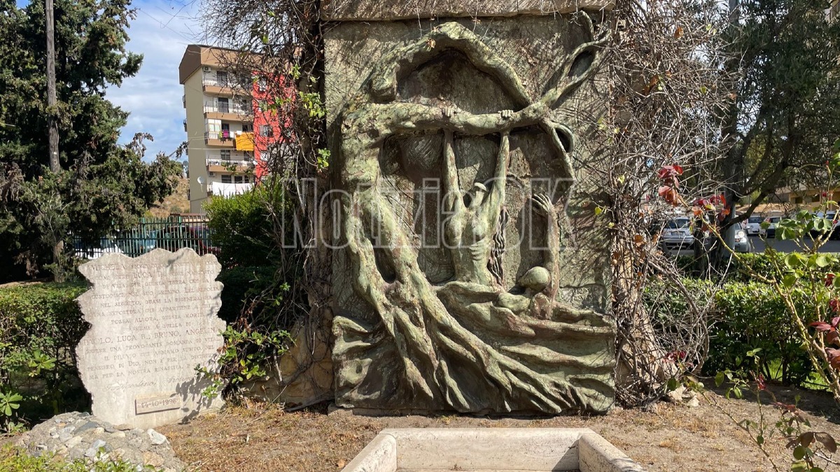 Crotone, un monumento ricorda le sei vittime dell’alluvione: oggi la messa a San Paolo - Foto: Redazione 