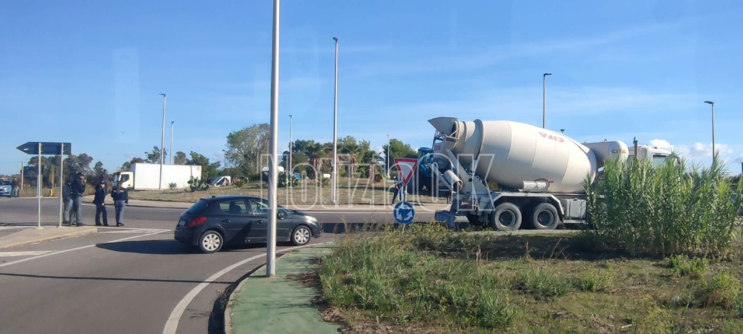 Protesta sulla Statale 106, presidio a Sant’Anna: bloccati solo i mezzi pesanti - Foto: Redazione 