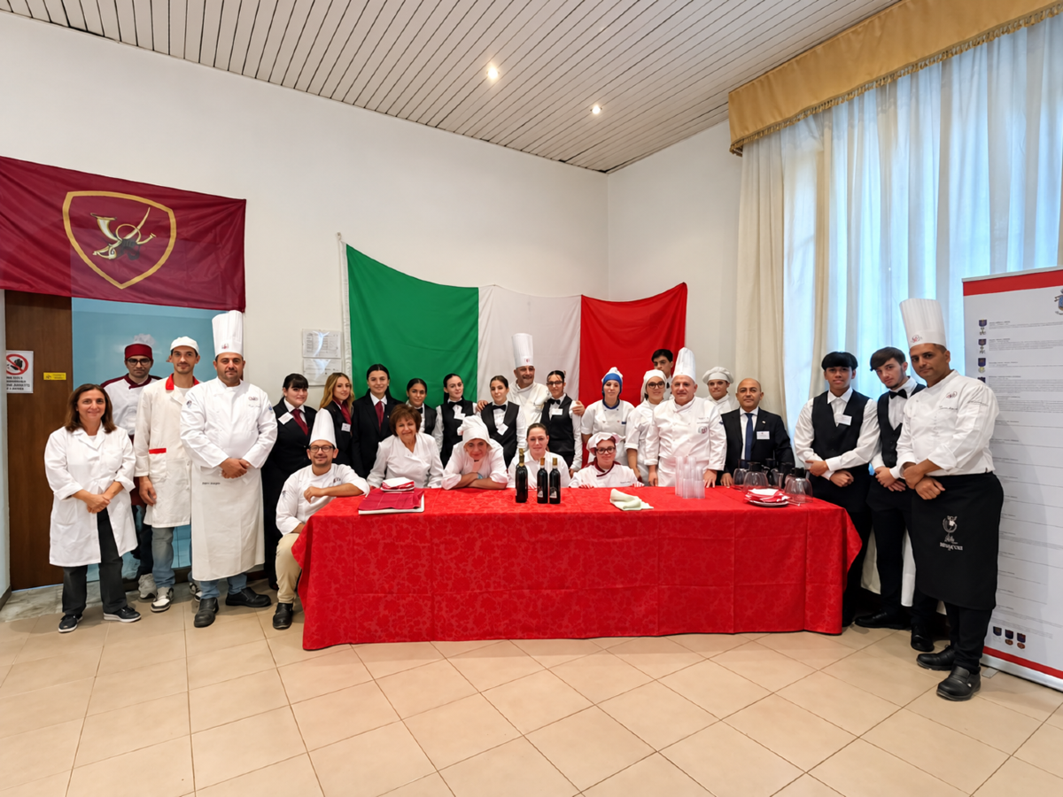 Il Mancini di Cosenza al fianco dei Bersaglieri: studenti in prima linea - Foto Uff. Stampa Istituto Mancini Cosenza 17.10.2026