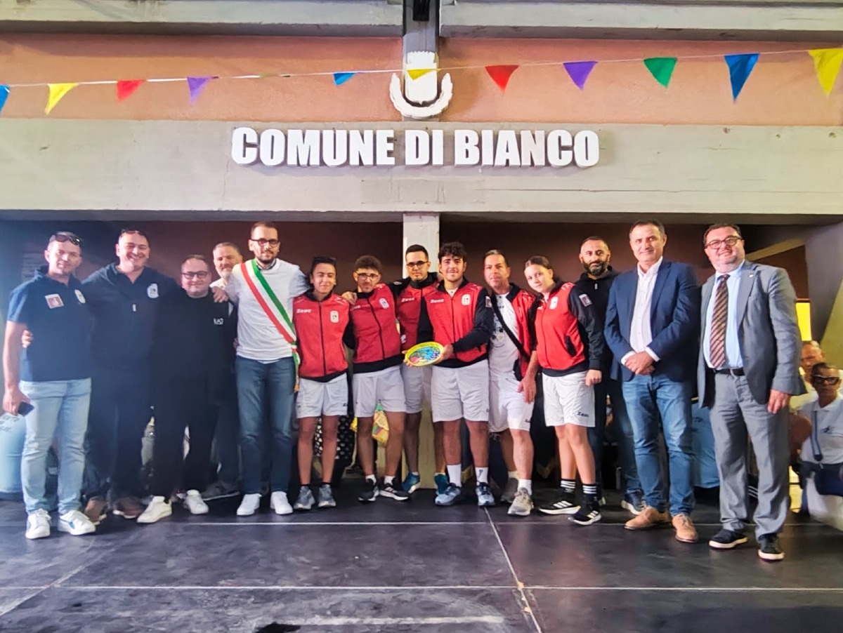 Mormanno, doppio piazzamento nazionale al Palio delle Botti: quinto posto per le donne e Top 8 per gli uomini -  foto uff stampa Comune di Mormanno 