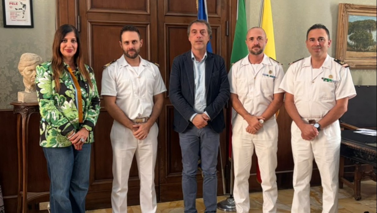 Catanzaro, il sindaco Fiorita riceve il nuovo comandante dell’Ufficio locale marittimo - Foto: Uff. Stampa Comune di Catanzaro
