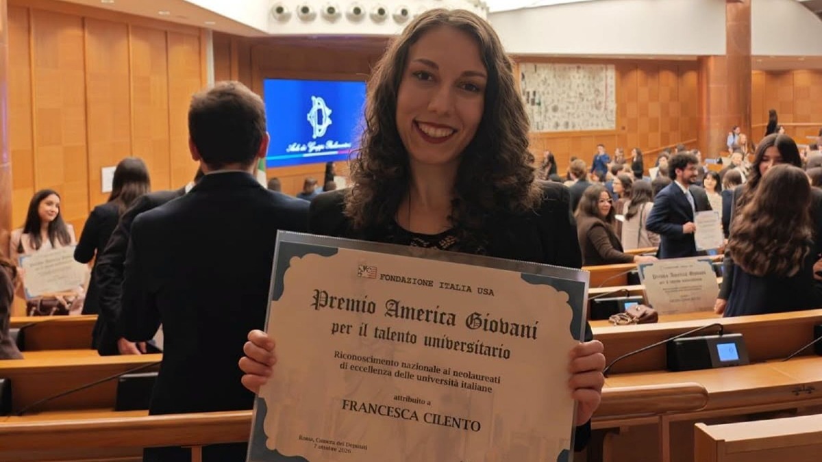 Paola, Francesca Cilento premiata con il Premio America Giovani: le congratulazioni del Comune - foto uff stampa comune di paola 