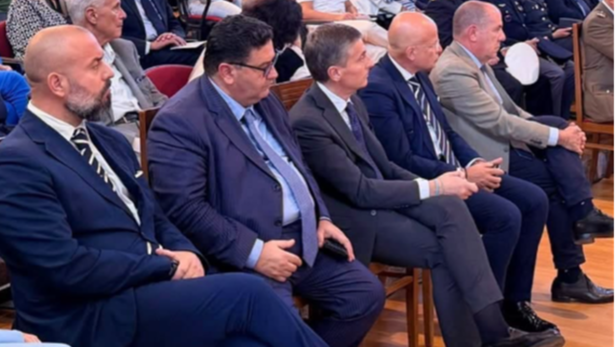 Lamezia Terme, presentato il progetto “Prendimi per mano” contro il disagio adolescenziale - Foto: Uff. Stampa Domenico Gianturco