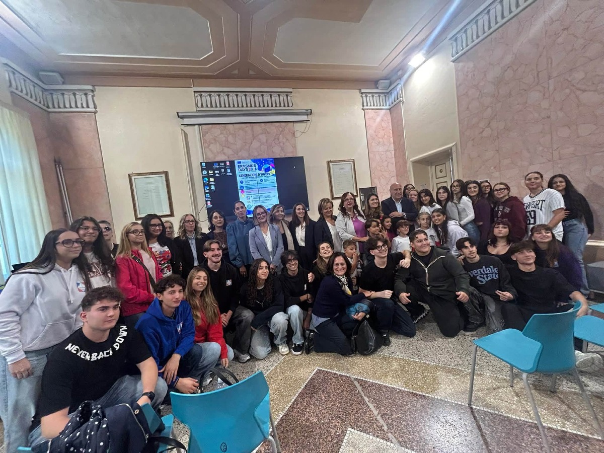 Crotone, tre scuole unite da Erasmus+: al Liceo Pitagora il dialogo tra generazioni d’Europa - Foto: Uff. Stampa Liceo Classico Pitagora
