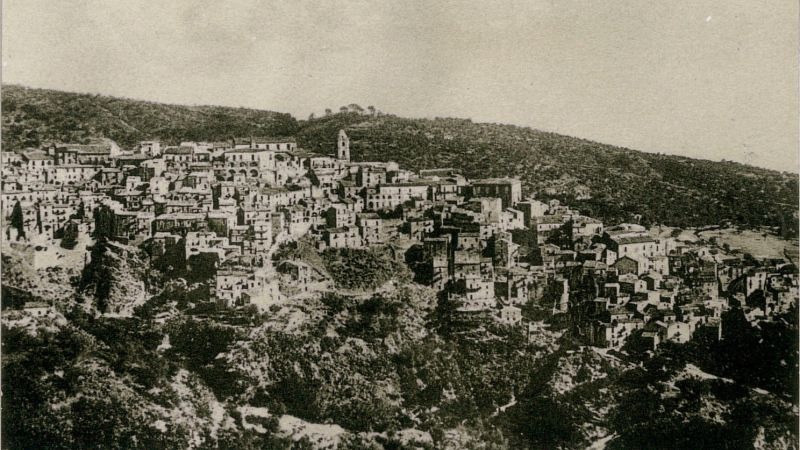 Badolato, appello per salvare l’archivio fotografico di Franco Muià: a rischio un patrimonio storico -  Foto Uff. Stampa Domenico Lanciano