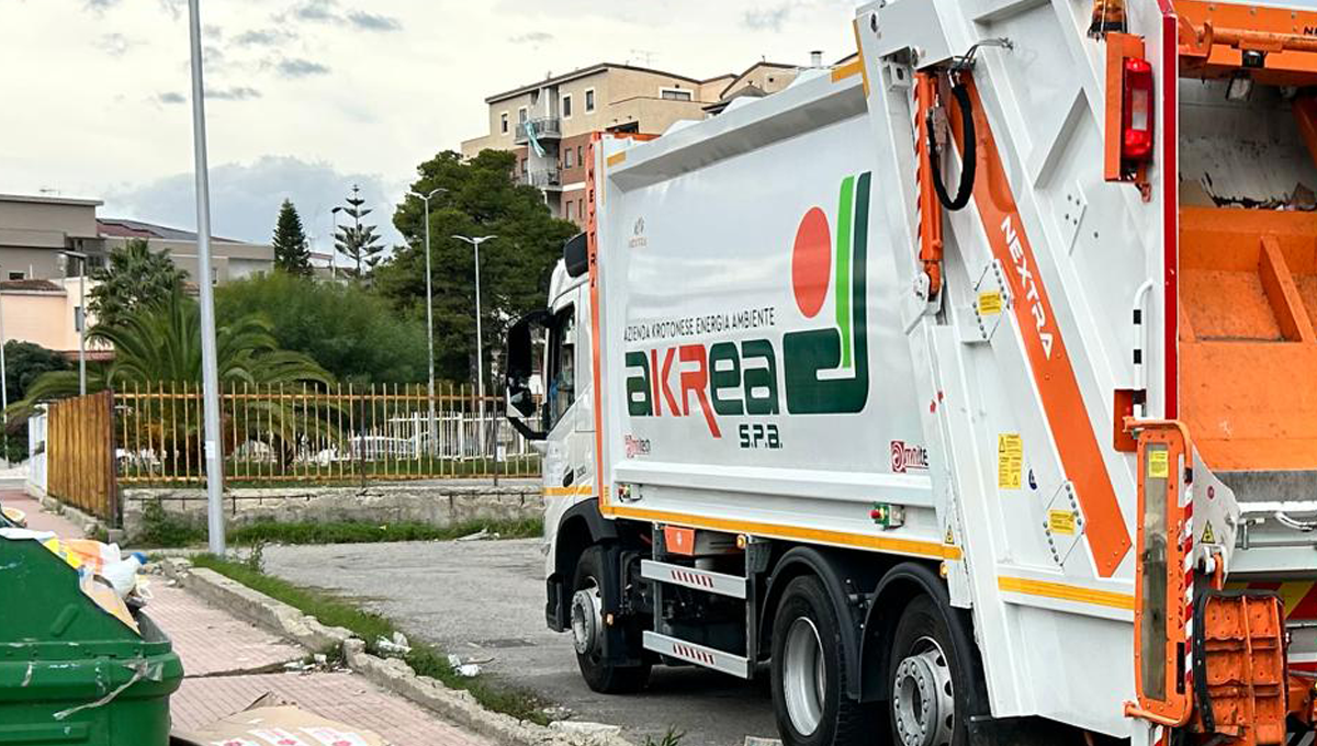 Crotone - Rifiuti, stop ai conferimenti nell’impianto di Ponticelli - foto: Akrea