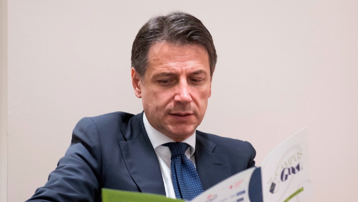Caro carburanti, Giuseppe Conte venerdì in Calabria incontra agricoltori e autotrasportatori in sciopero - Foto: Redazione