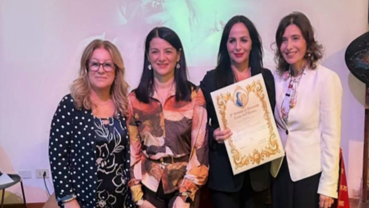  Sellia Marina, Giovanna Mangialardi conquista il secondo premio al concorso nazionale “Crepe dell’Anima” - Foto: Uff. Stampa Comune di Sellia Marina