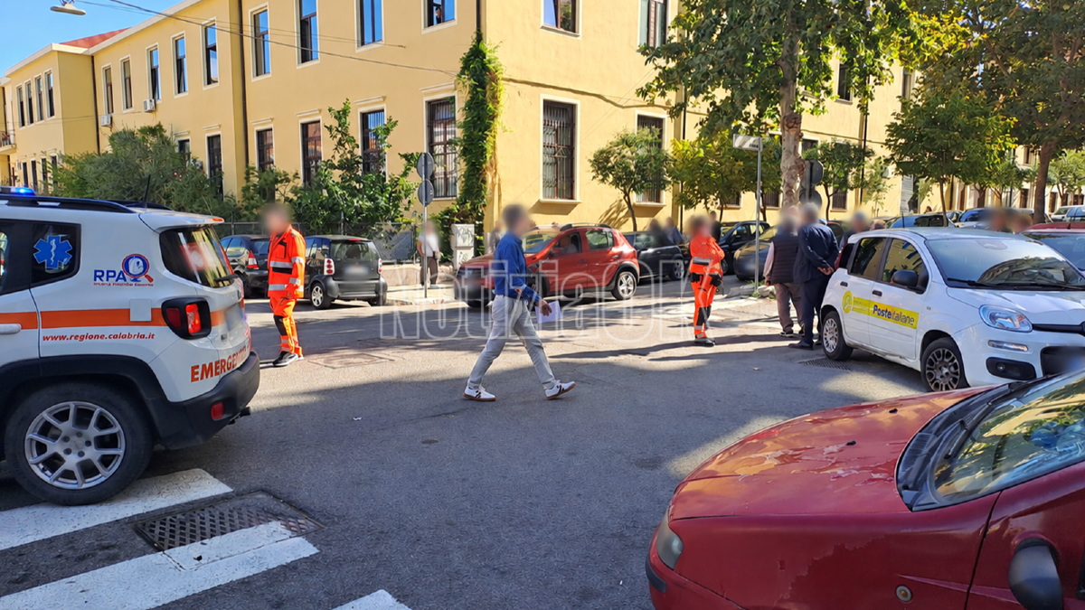 Crotone - Donna travolta da un mezzo in pieno centro - Foto: Redazione 
