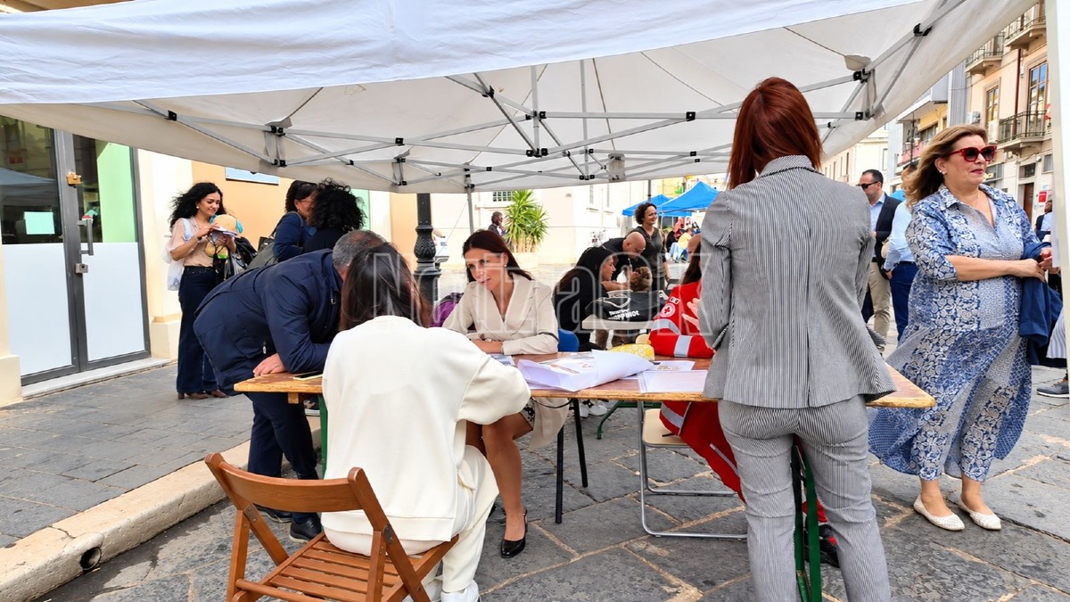 StraSalute, il centro di Crotone diventa un villaggio sanitario - Foto: Redazione 