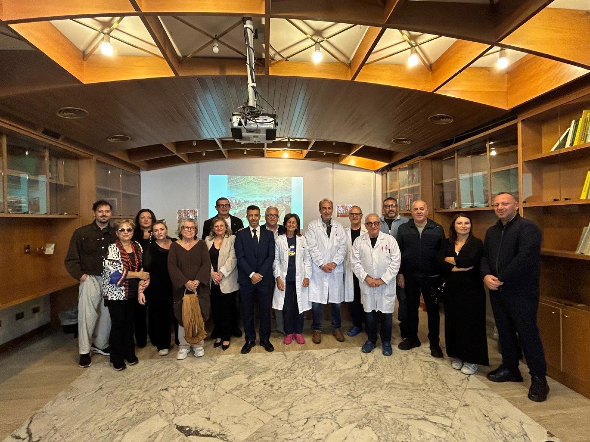 Crotone, quattro nuovi letti per la Pediatria grazie alla cena solidale - Foto Uff. Stampa ConfCommercio Crotone